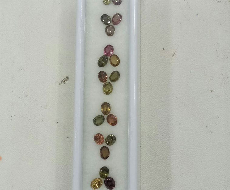 Zircon, for bracelets.