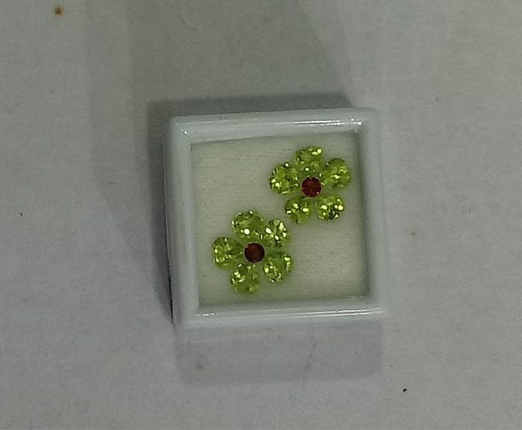 Peridot & Garnet for ear studs